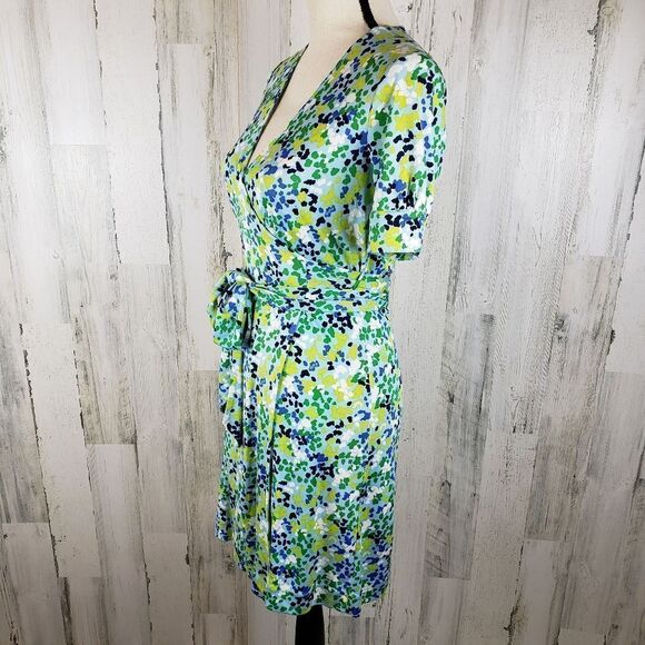 Lilly Pulitzer Silk Spotted Wrap Dress Sz 2 - Picture 5 of 9